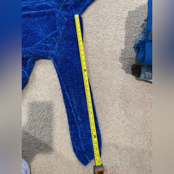 Womens RUE 21 royal blue velvet sweater hoodie - Picture 9 of 9